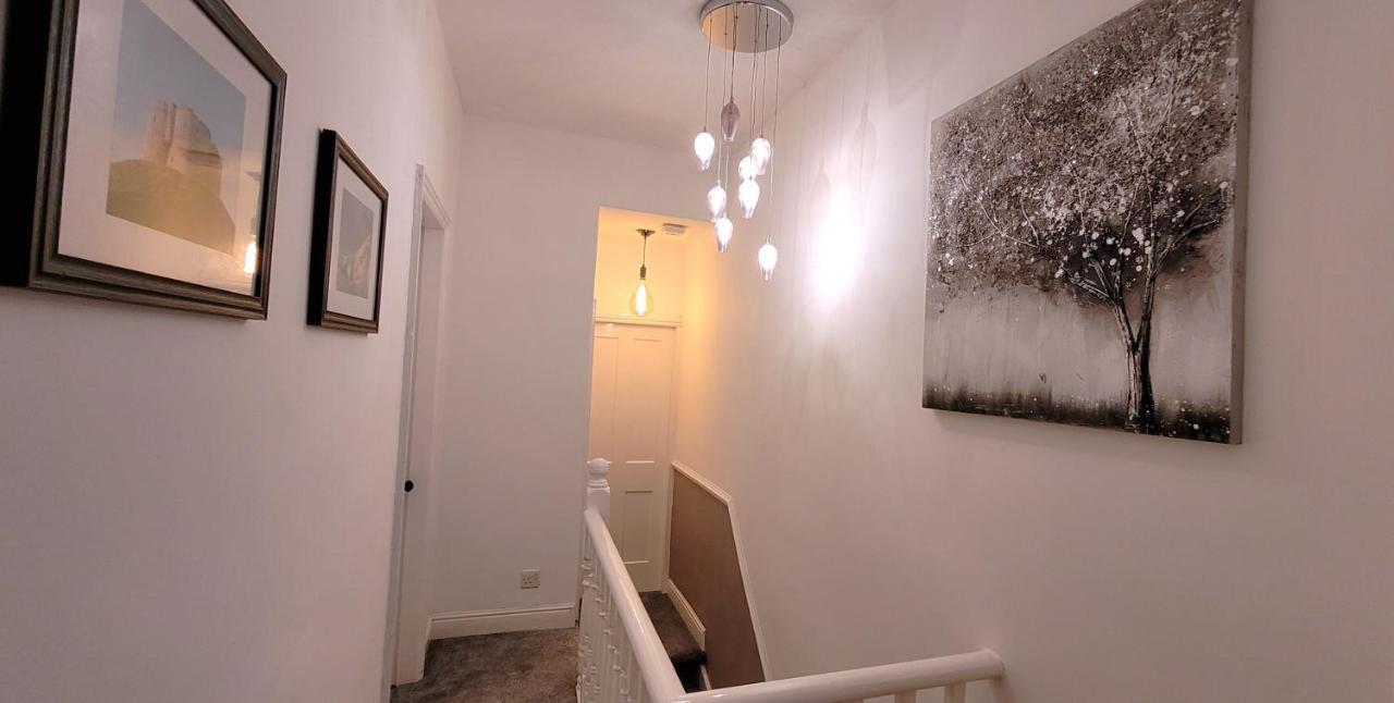 Hartoft St - 2 Bed Near River Йорк Екстериор снимка