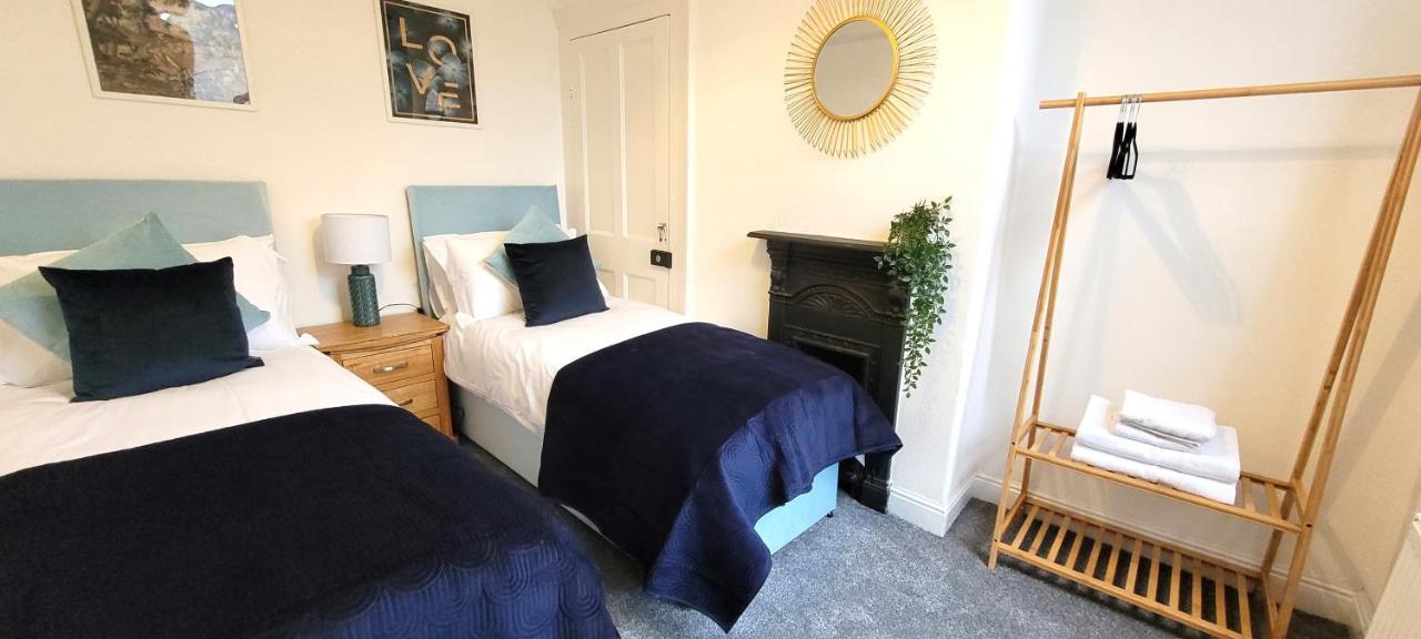 Hartoft St - 2 Bed Near River Йорк Екстериор снимка
