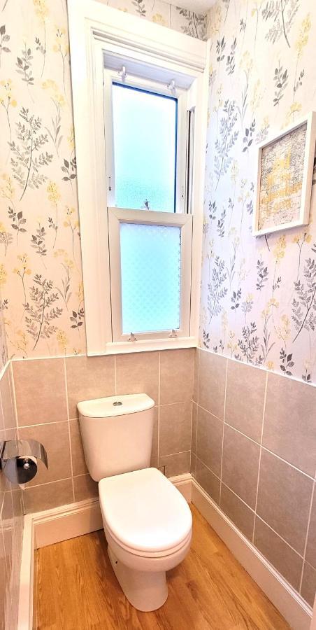 Hartoft St - 2 Bed Near River Йорк Екстериор снимка