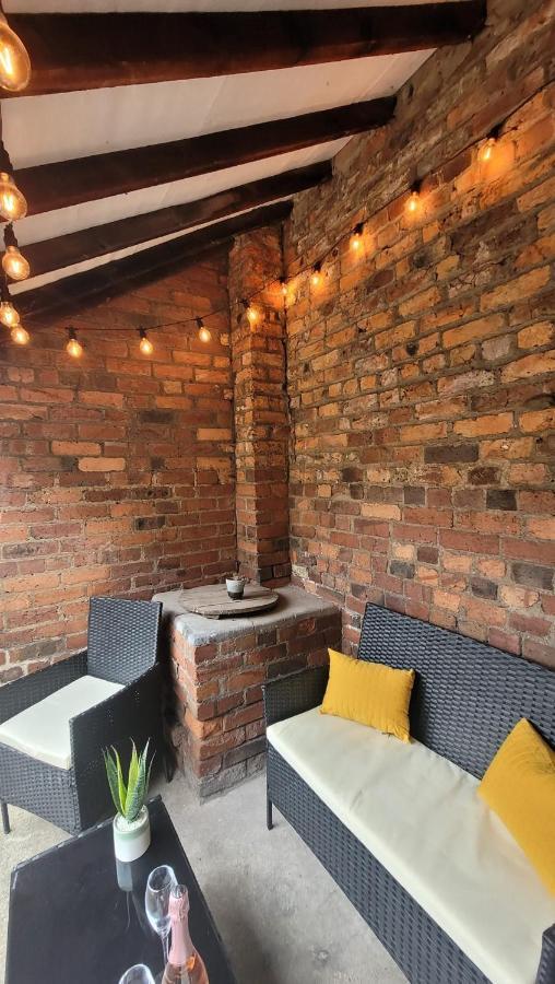 Hartoft St - 2 Bed Near River Йорк Екстериор снимка